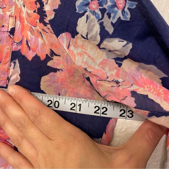 Old Navy quarter Button Navy Floral Lightweight semi sheer Blouse tunic top - L - Picture 8 of 9